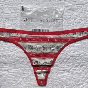 Victoria’s Secret Holiday Thong Panties SzL NWT